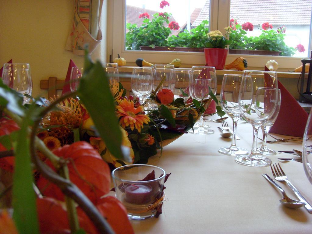 Hotel & Restaurant Engel Herbertingen エクステリア 写真